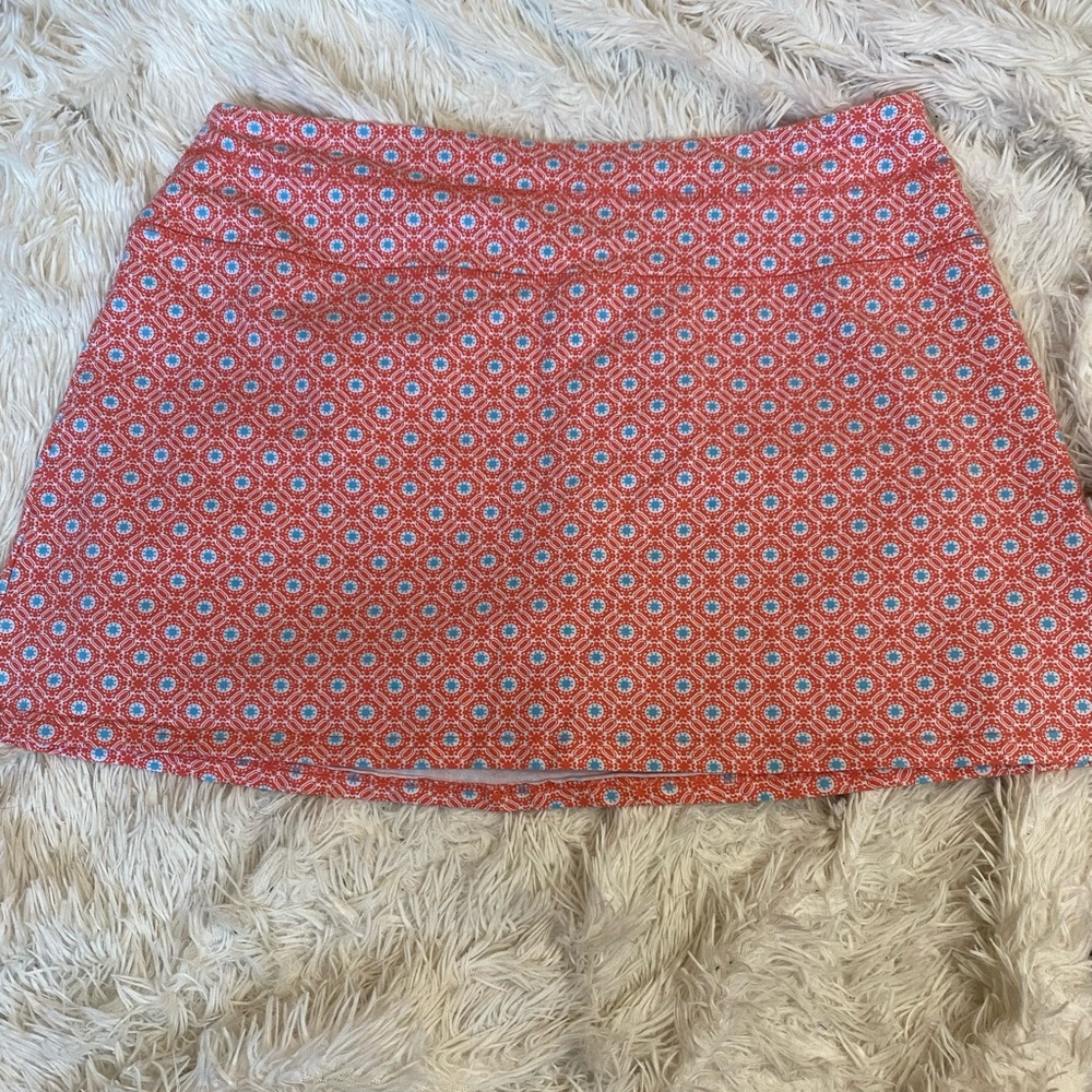Intro love the fit skirt size xl